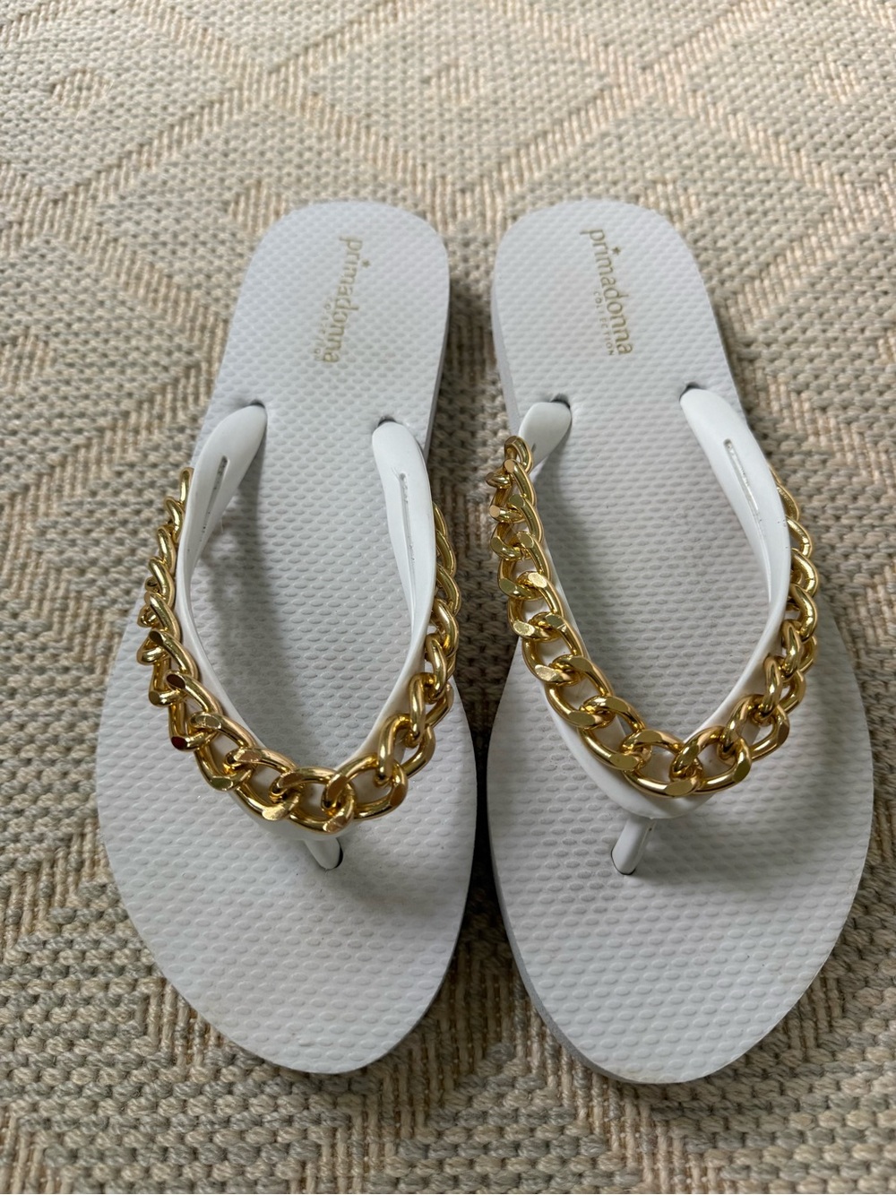 Prima Donna White Sandal Thong with Gold Chain Detail